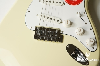 AFFINITY SERIES STRATOCASTER - Olympic White